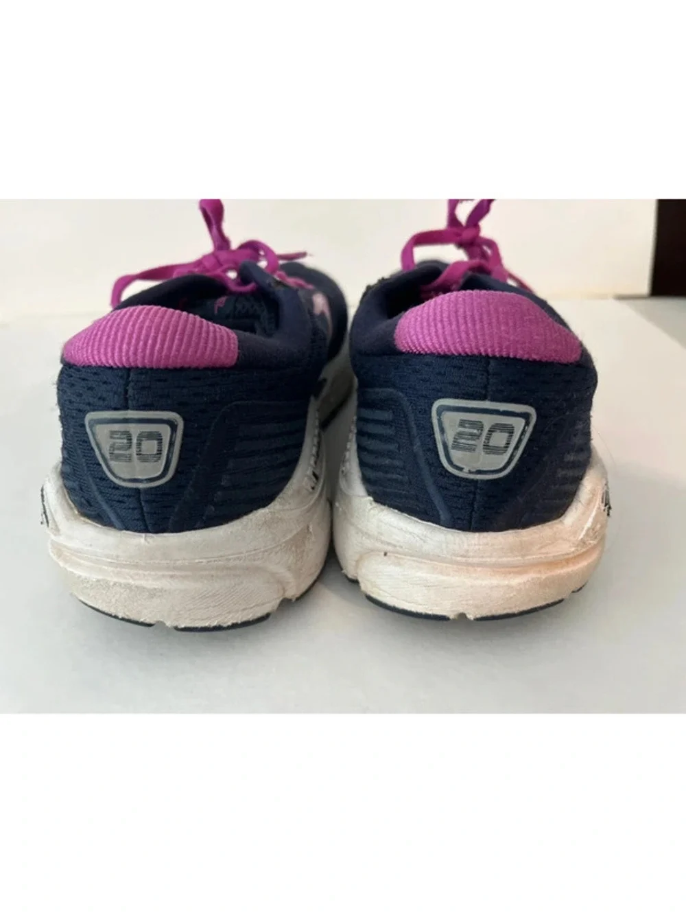 Brooks Ariel Running Shoes Women’s Size 7.5 Navy blue purple Sneakers